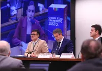 Comissão aprova projeto que amplia isenção do IR para R$ 5 mil imagem