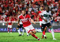 Fábio Alemão vira opção como titular no CRB imagem