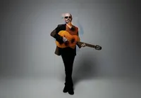 Sérgio Britto mira Rita Lee e o Brasil com estética 'bossa and roll' em disco solo imagem