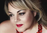 Soprano brasileira é condecorada pelo rei Charles 3º com mesmo título dado a Adele e Ed Sheeran imagem