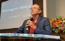 Pastor Alberto agradece a Deus e convoca igreja para orar mais