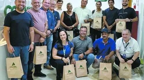 Comitiva da Pindorama visita maior cooperativa de café conilon do país - Imagem