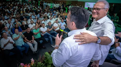 Renan diz que JHC é ‘um grande quadro’, mas cobra definição do prefeito para 2026 - Imagem
