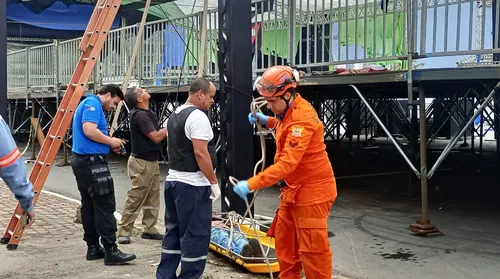 Trabalhador morre eletrocutado durante desmontagem de estrutura de São João em Maceió - Imagem