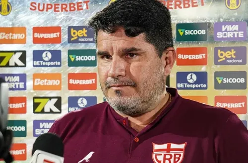Barroca assume responsabilidade por mais uma derrota do CRB