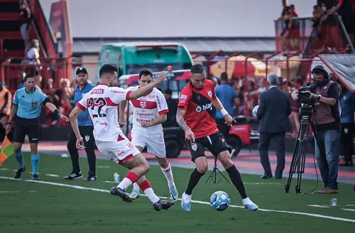 CRB tenta vencer Atlético-GO, em jogo fora de casa, na Série B