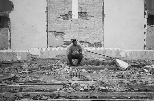 Fotógrafa documenta a dor e ausência nos bairros afetados pela Braskem