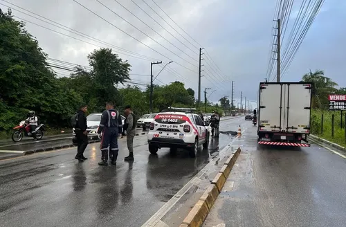 Polícia investiga acidente que matou casal em motocicleta