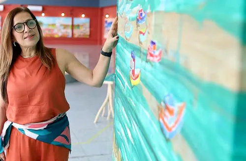 Talento de Simone Freitas brilha na expo de artes visuais "Entre o mar e o sertão, tem o mangue"