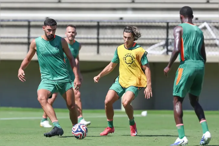 Fluminense durante treinamento antes de enfrentar o Ulsan