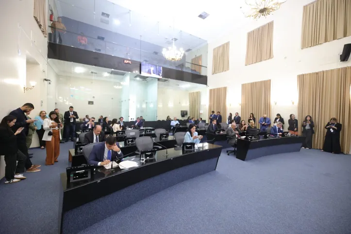 Deputados discutem criação de programa de inclusão social