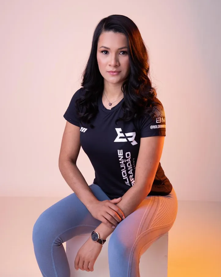 Eliquiane Brandão atua como personal trainer em academias