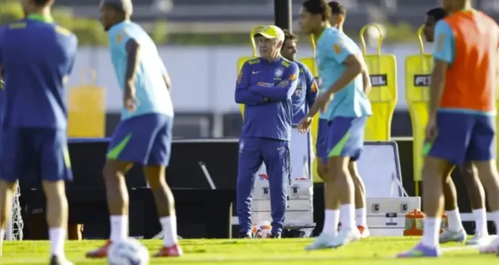 Ancelotti comandou treino e deu pistas da escalação da Seleção