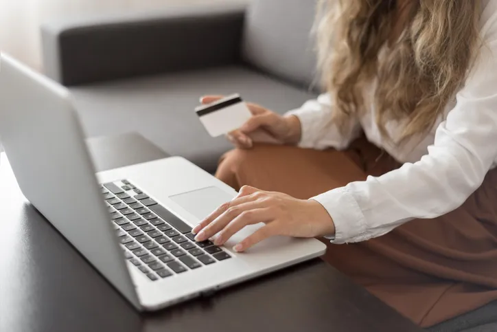 Compras pela internet apresentaram crescimento desde a pandemia