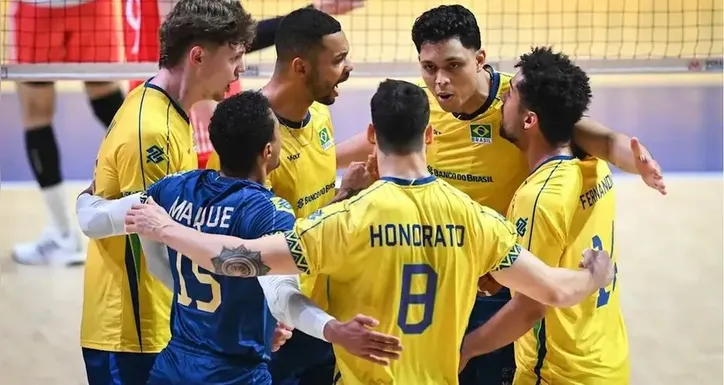 Seleção masculina de vôlei entrou em quadra nessa quarta