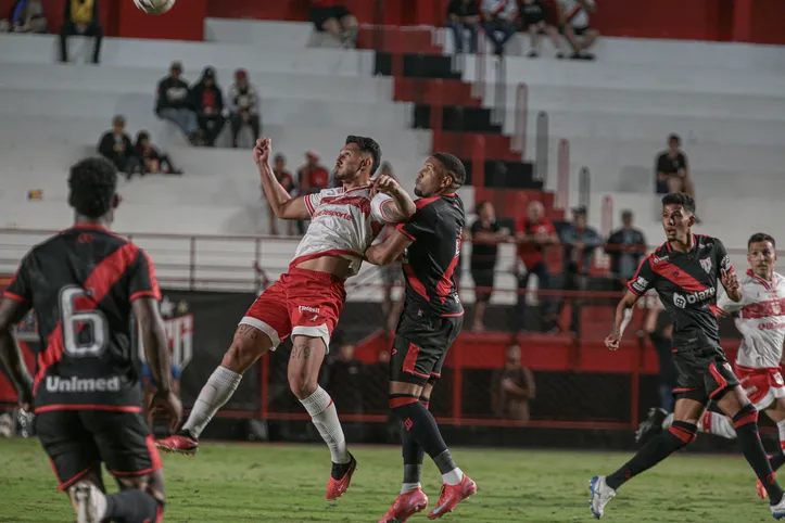 Jogando fora de casa, CRB perdeu mais uma na Série B, desta vez para o Atlético-GO, por 2 a 1