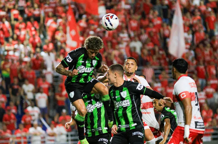 CRB enfrentou o América-MG, nessa quinta (26), no Rei Pelé e acabou perdendo de virada