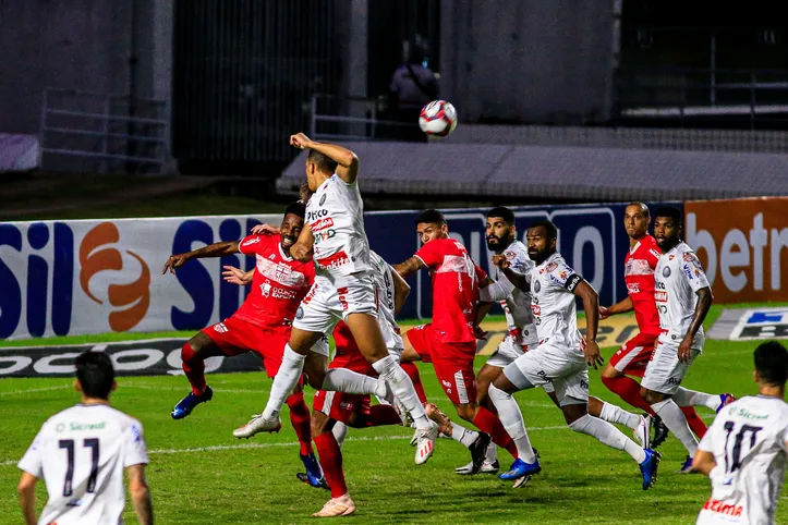 CRB e Operário vão se enfrentar nesta quinta-feira (17), pela Série B, no Estádio Germano Krüger