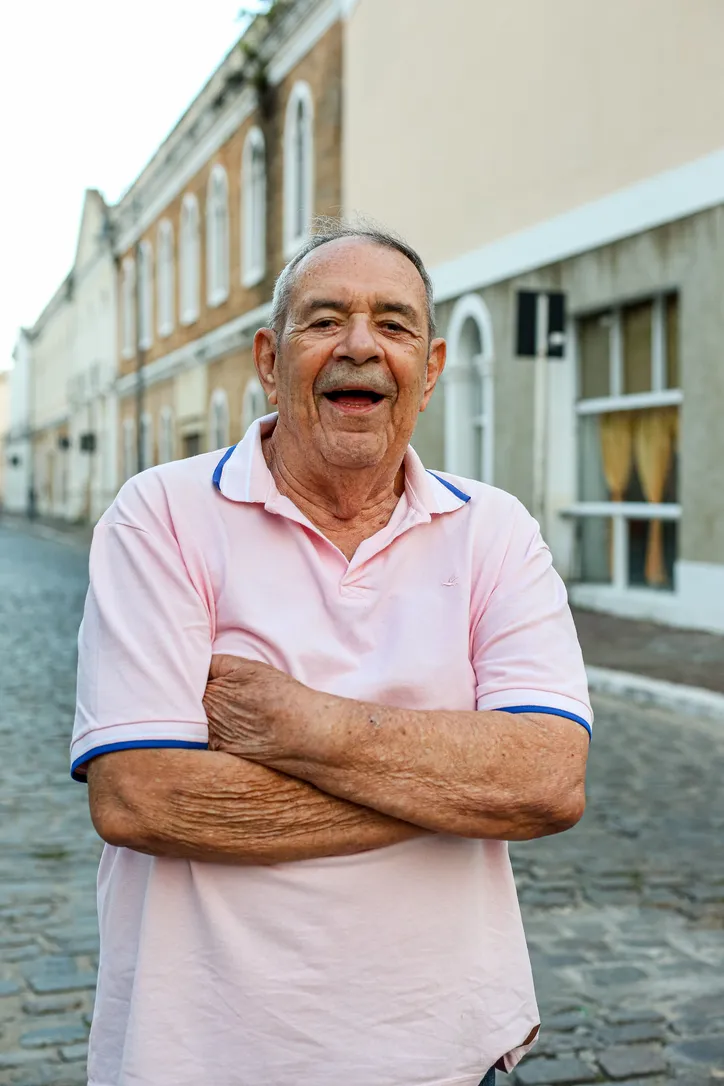 Imagem ilustrativa da imagem O escritor que transforma Maceió em literatura viva