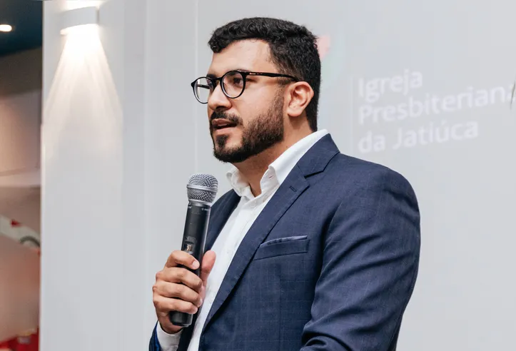 Pastor Bira Figueiredo anuncia a plantação da Igreja Presbiteriana da Ponta Verde