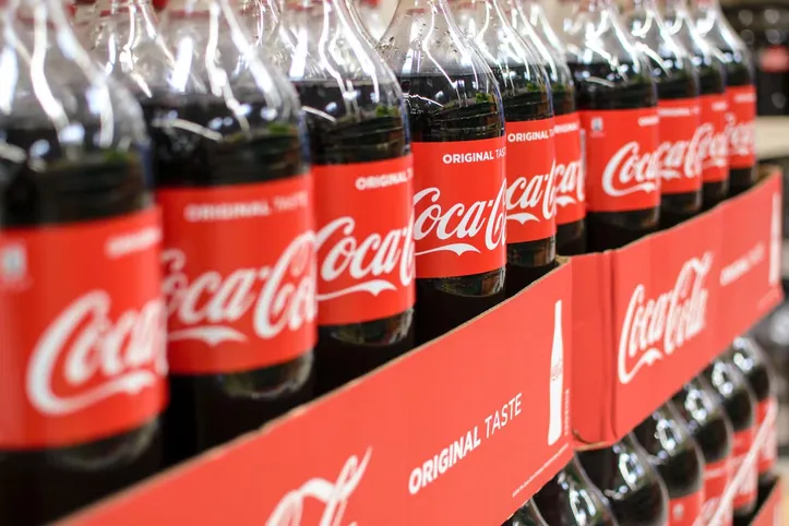 Imagem ilustrativa da imagem Coca-Cola atende pedido de Trump e confirma que lançará refrigerante com açúcar de cana nos EUA