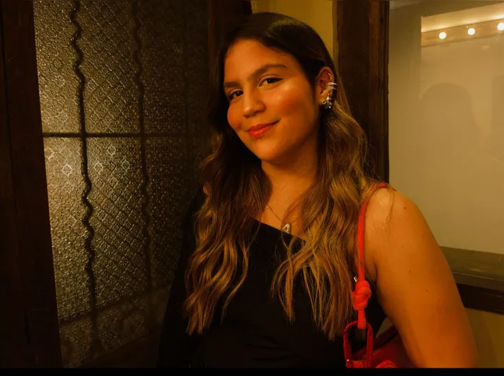 Ana Júlia gostou da experiência e também aderiu aos livrinhos de colorir