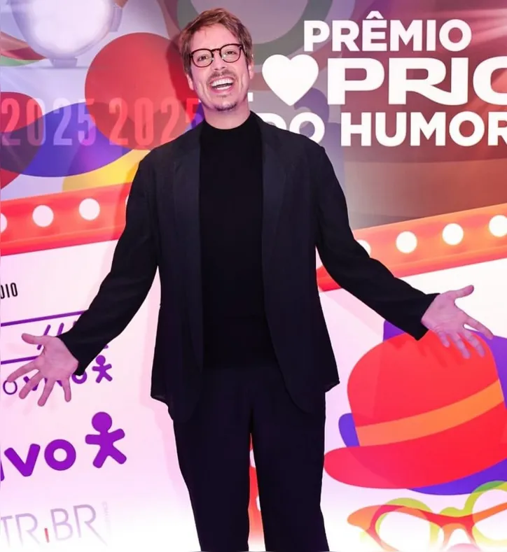 Imagem ilustrativa da imagem Fábio Porchat apresenta stand-up no Teatro Gustavo Leite