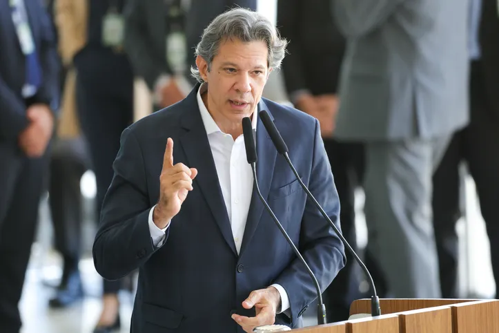 Ministro diz que próximos passos serão com foco em ações de proteção para "atenuar os efeitos" sobre a indústria e o agronegócio