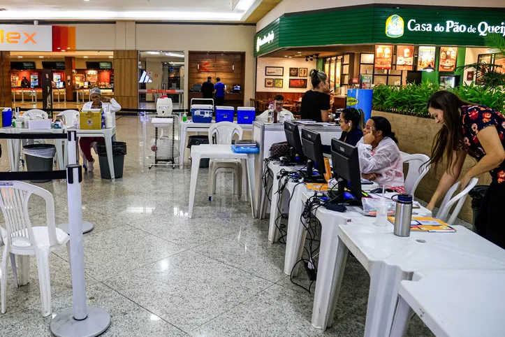 Pontos de vacinação registram pouco movimento na capital