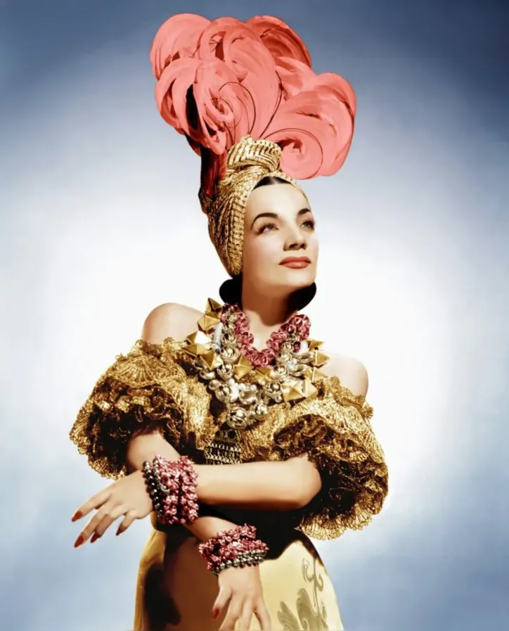 Imagem ilustrativa da imagem Há 70 anos, Brasil se despedia de Carmen Miranda, a Pequena Notável