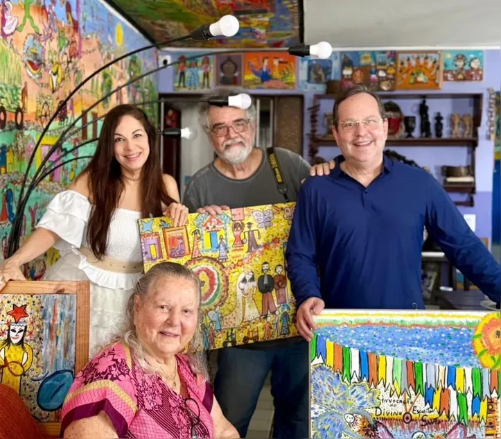 Imagem ilustrativa da imagem Interview exclusiva com Feline Jatobá, expert em taças+louças pintadas à mão