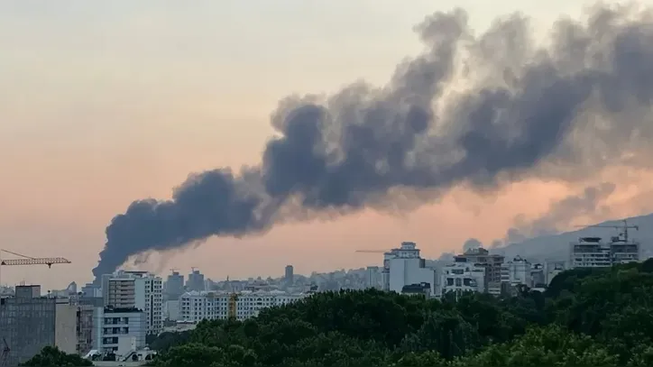 Bombardeio israelense atingiu ontem prédio da TV estatal do Irã