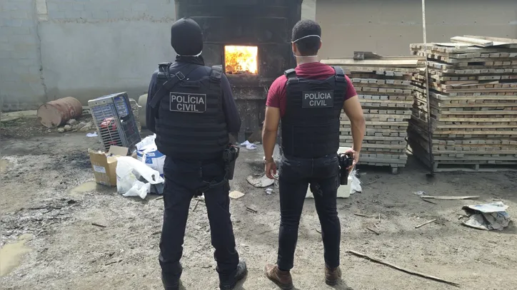 Queima das substâncias ocorreu em uma fábrica de cimento