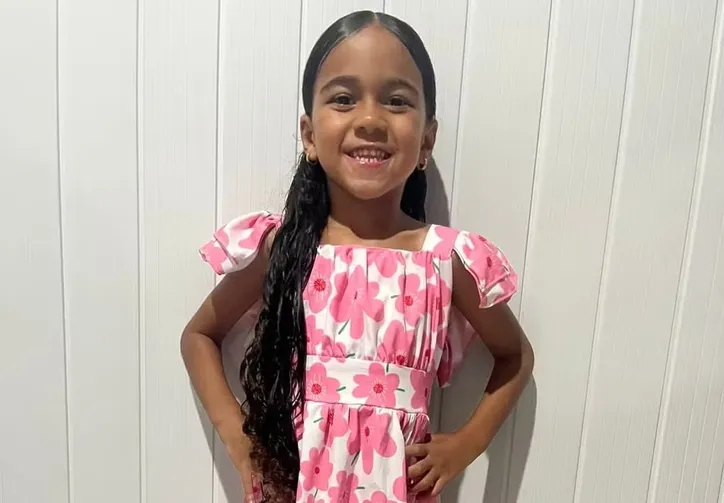 Imagem ilustrativa da imagem Menina de 6 anos morre baleada na cabeça em festa