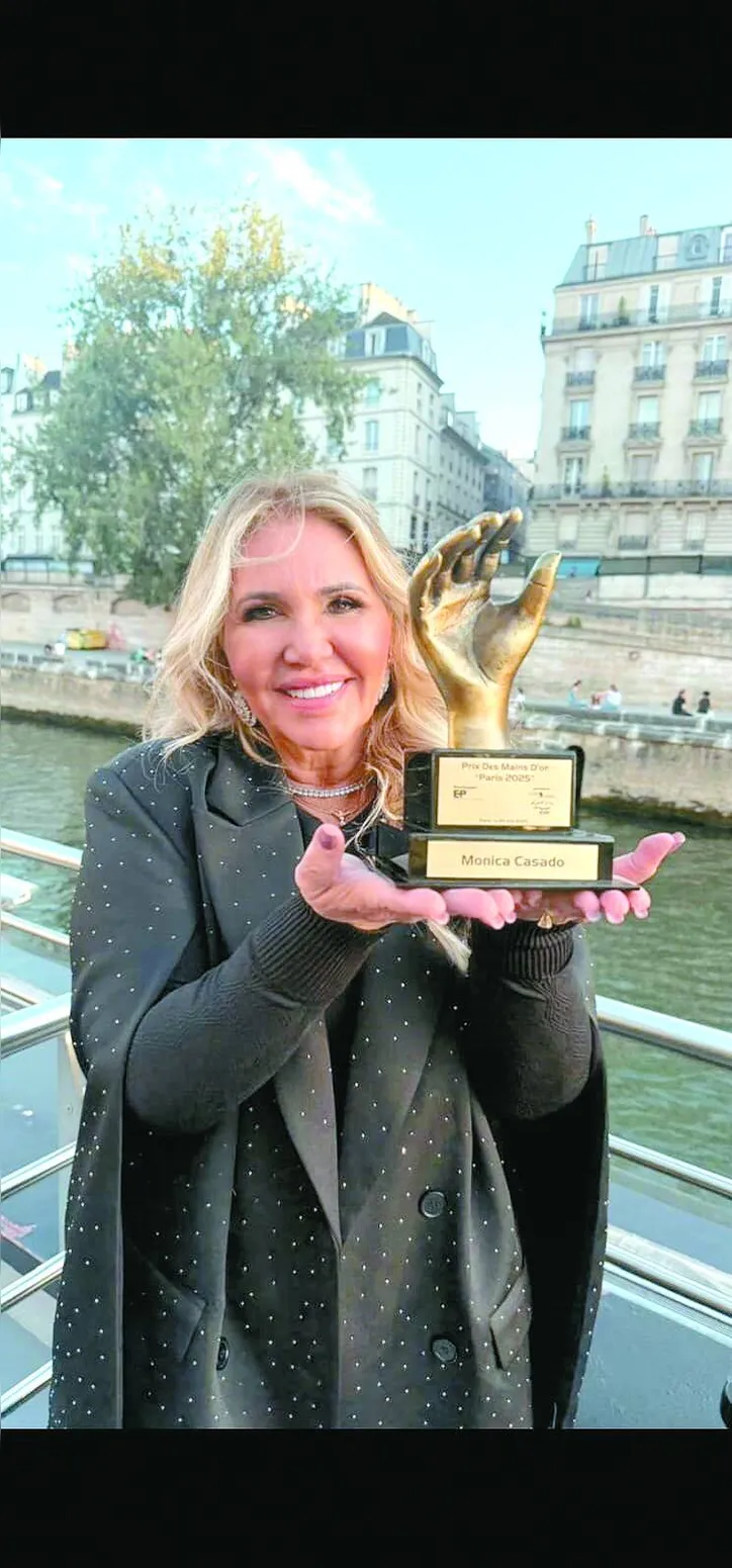 Imagem ilustrativa da imagem Mônica Casado, da rede FIOS, foi homenageada com o prêmio internacional 'Prix de Mains D’or', em Paris