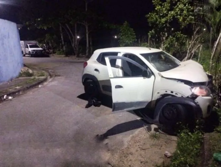 Veículo em que Elisberto foi morto, no município de Rio Largo