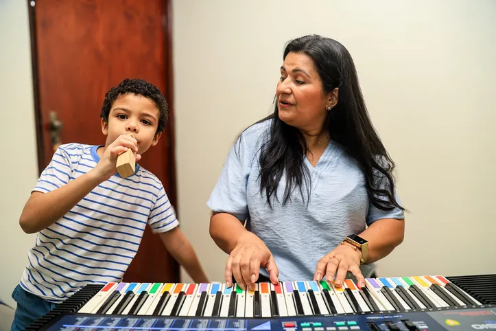 Alice Luna fala sobre os benefícios trazidos pela musicoterapia