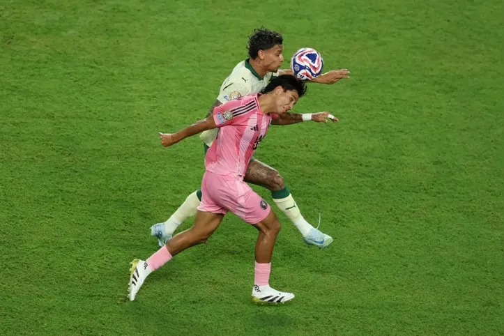 Palmeiras saiu perdendo, mas conseguiu arrancar o empate