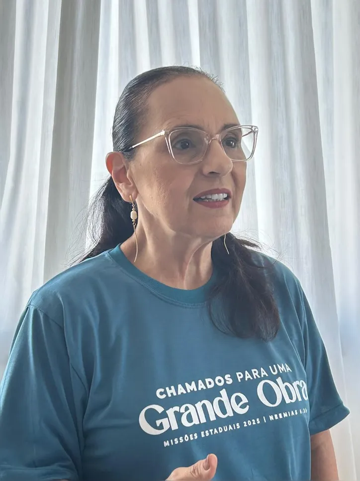 Lenira Omena, promotora de Missões da IB Betel, elogiou trabalho de Neemias