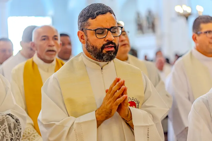Padre Rodrigo Rios destaca que a Igreja Católica continua a maior denominação religiosa do Brasil