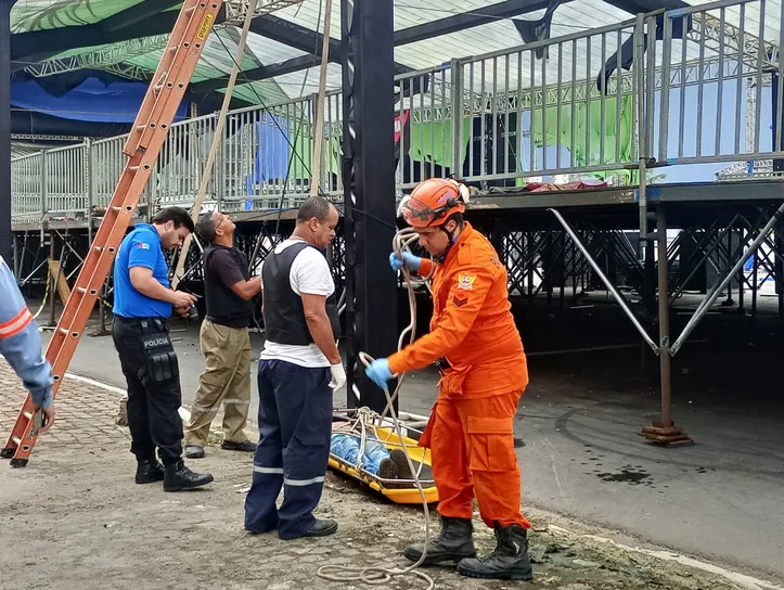 Resgate foi feito pelo Corpo de Bombeiros