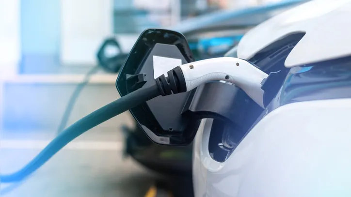Pontos para recarregar bateria de carros elétricos representam riscos