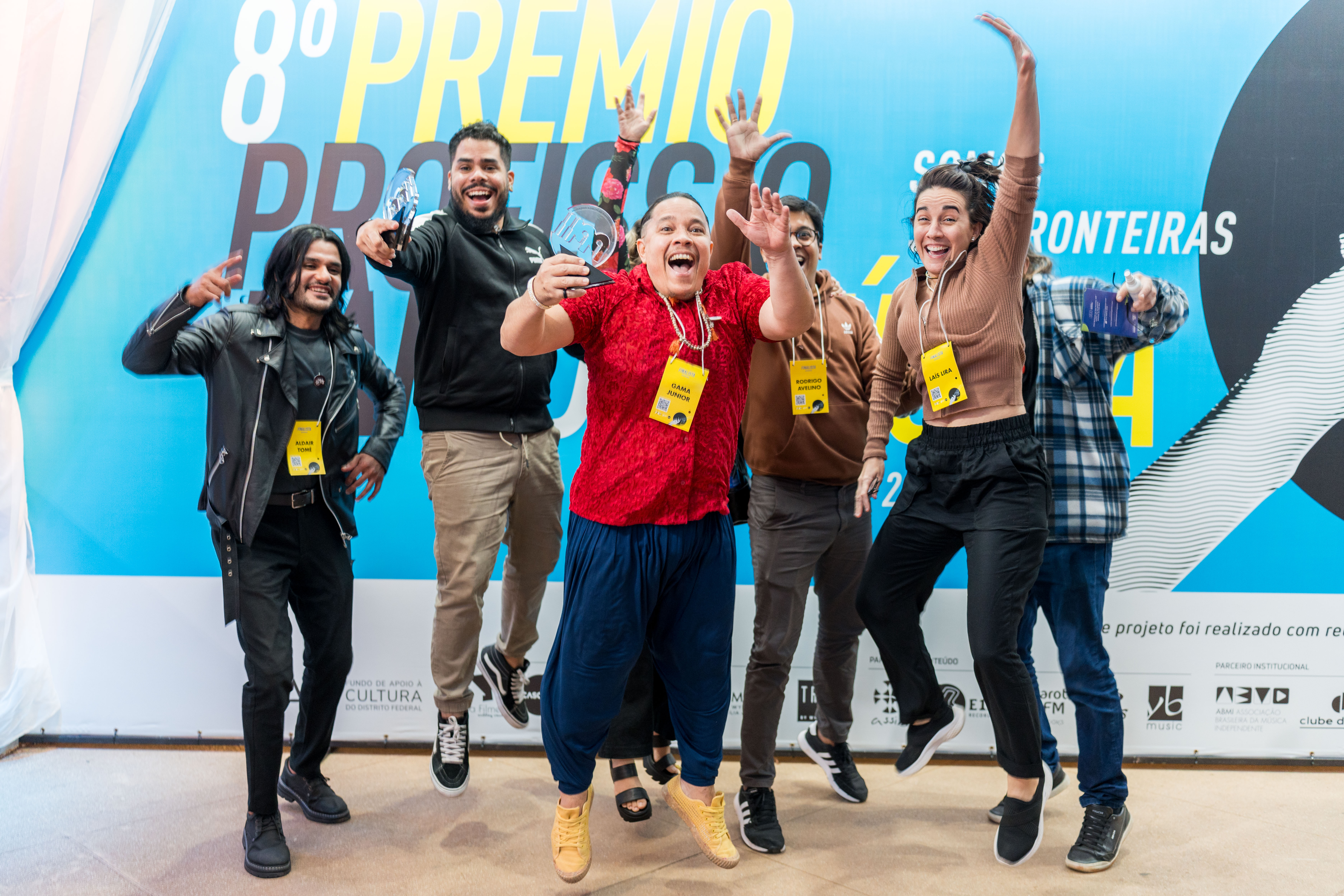 Imagem ilustrativa da imagem Artistas de Alagoas celebram sete vitórias no Prêmio Profissionais da Música
