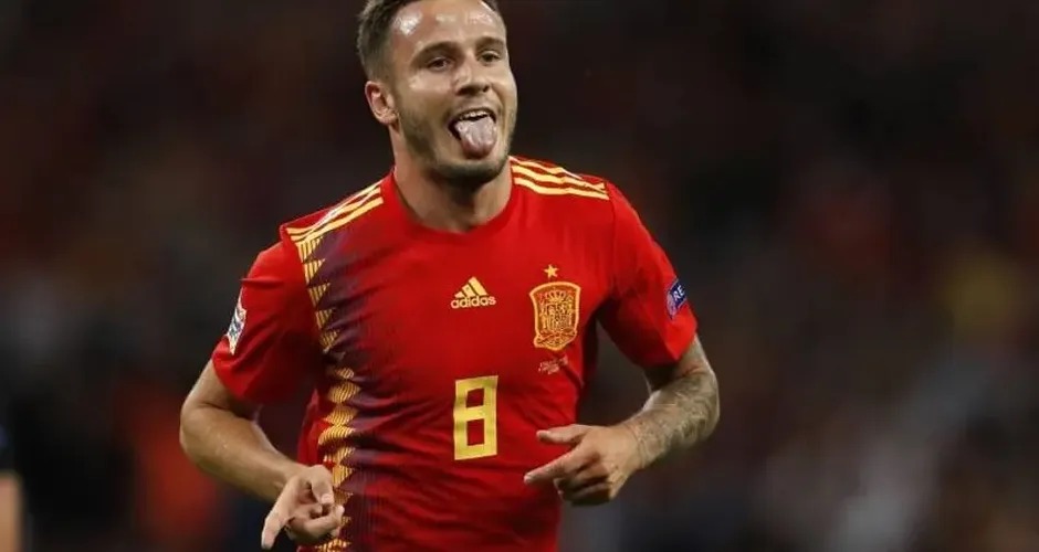 Meio-campista Saúl Ñíguez em ação pela seleção da Espanha