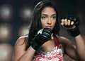 Brasileira de 19 anos se tornará a mulher mais nova a lutar no UFC