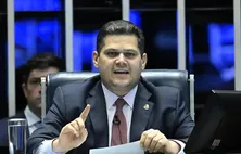 Pressionado por adiamento, Alcolumbre pauta PL da Dosimetria para amanhã