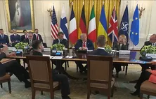 Trump inicia preparativos para reunião entre Putin e Zelensky