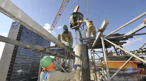 Escassez de mão de obra atinge 80% dos empregadores no País - Imagem