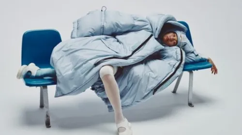 Estilo e conforto: salto retrátil e mais itens com funções inovadoras - Imagem