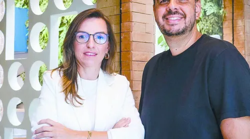 Raphaela Dorvillé+Gustavo Fruges unem forças para lançar núcleo de branding da Duck - Imagem